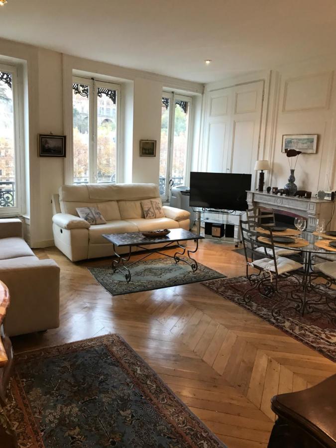 Vue Sur L'Eau Apartment Lyon Bagian luar foto